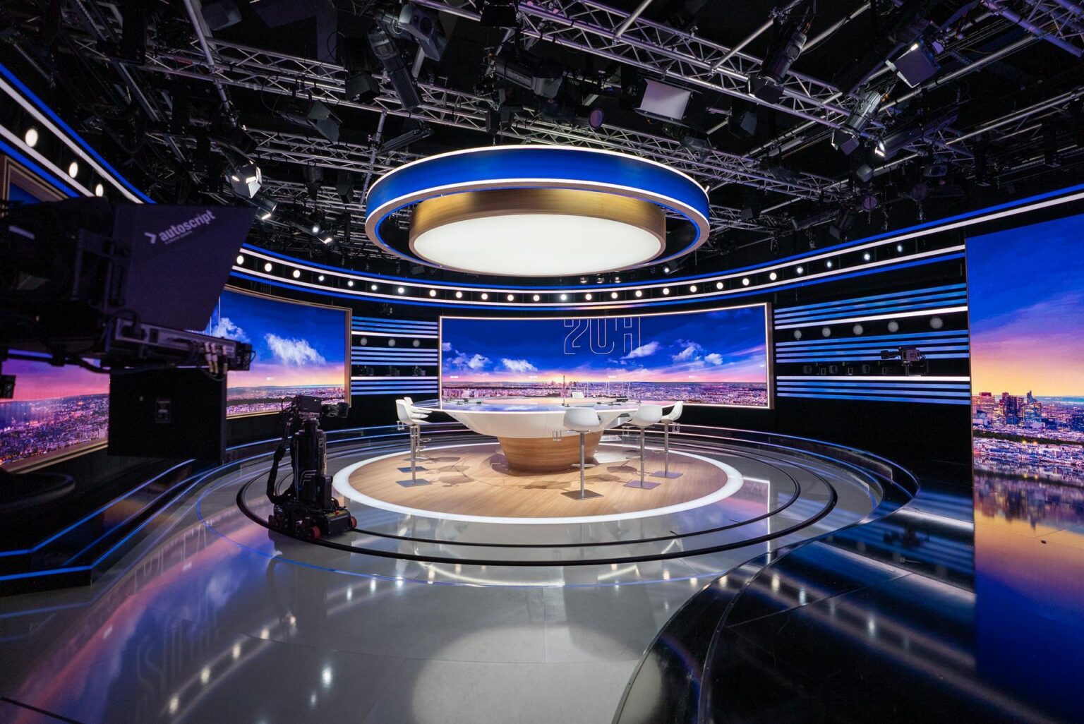 Handle more within a single system, with built-in video processing, frame synchronization and format conversion. Less external equipment means less to manage and a simpler production workflow.