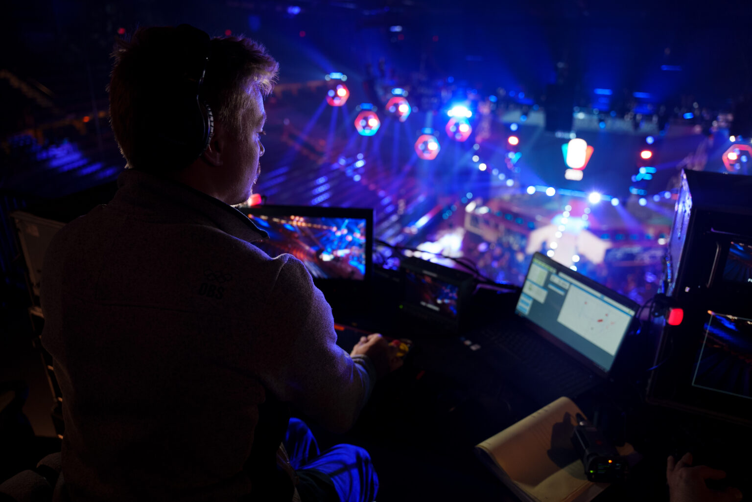 Capture immersive perspectives with precise, repeatable movement that follows the action and elevates live entertainment, backed by the highest safety standards, technology and robust operating procedures.